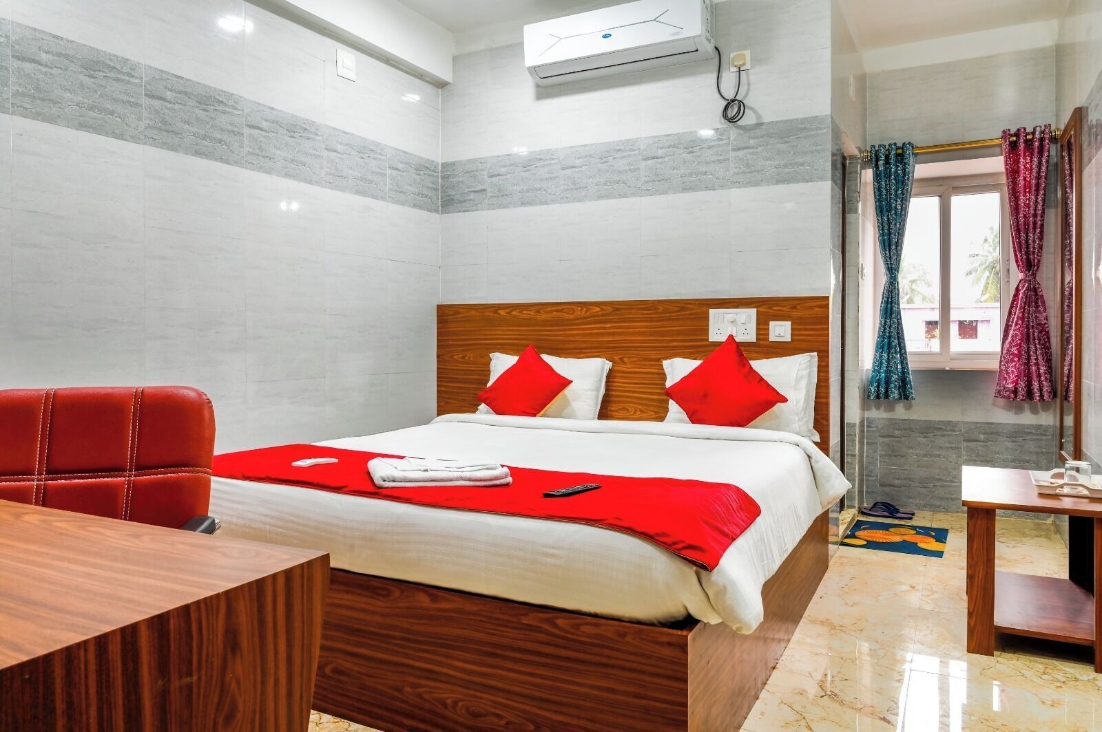 Hotel mirka plaza - בובנשוואר