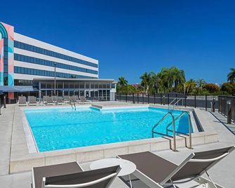 Short Distance From The Well Known Sites! Close to Versace Mansion - Miami - Piscina