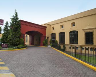 Fiesta Inn Toluca Tollocan - Toluca - Edificio