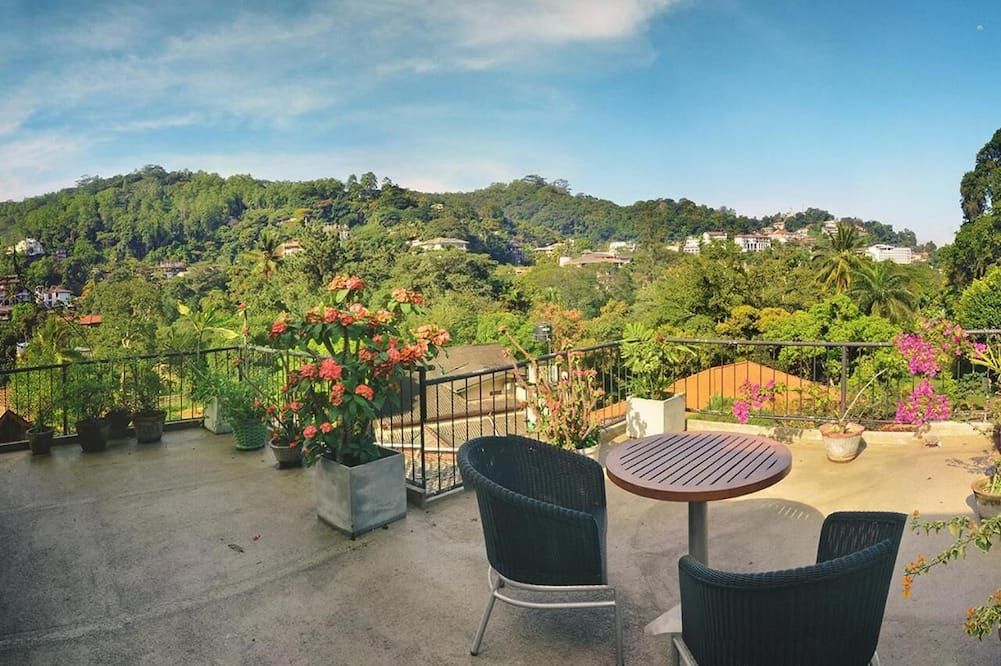 فيلا 49 - كاندي - شرفة