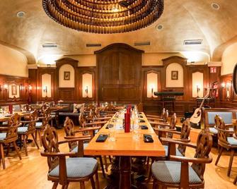 The Q - Quadro City Hotel - קרלסרוהה - מסעדה