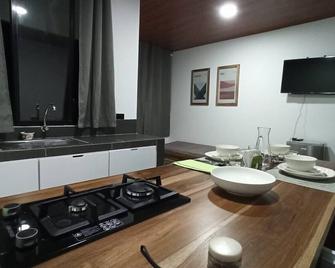 Bunker593 Inn - Tena - Cocina