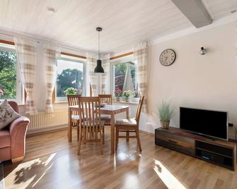 Bi Tiessens to Hus - Albersdorf - Comedor