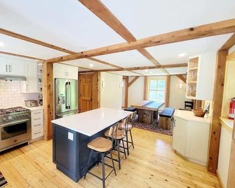Luxurious Vermont home minutes from Sugarbush Resort - Warren - Kitchen