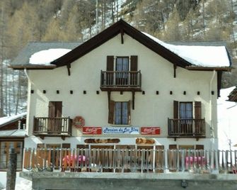 Hôtel Pension du Lac Bleu - Evolène - Budova