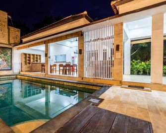 Balian Paradise Hotel - Selemadeg - Басейн