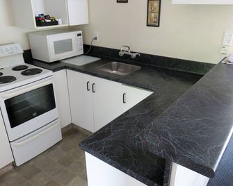 Admirals Motor Lodge - Blenheim - Cocina