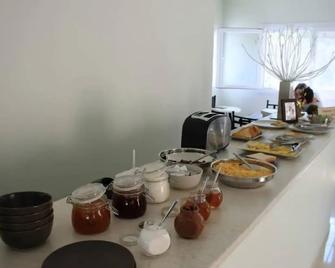 Lefkas Petra - Agios Nikitas - Buffet