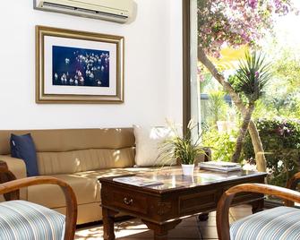 Flora Hotel - Bodrum - Sala de estar