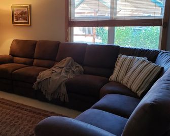 Great in-town location - Pinedale - Wohnzimmer