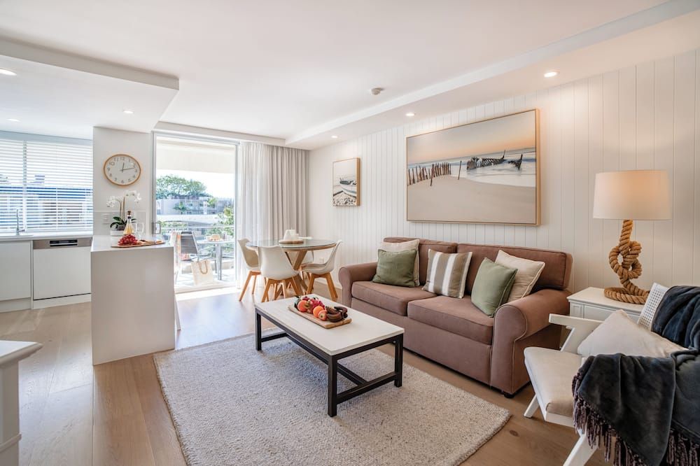 هوتل لاجونا