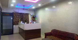 Hotel Silver Inn - Naroda - Ahmedabad - Front desk