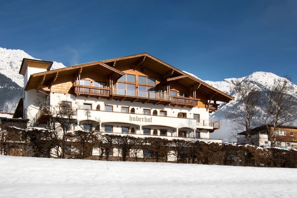 Hotel Huberhof thumbnail 2