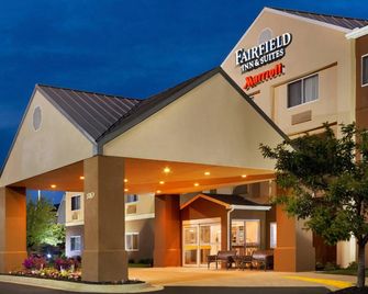 Fairfield Inn & Suites by Marriott Lansing West - Lansing - Edificio