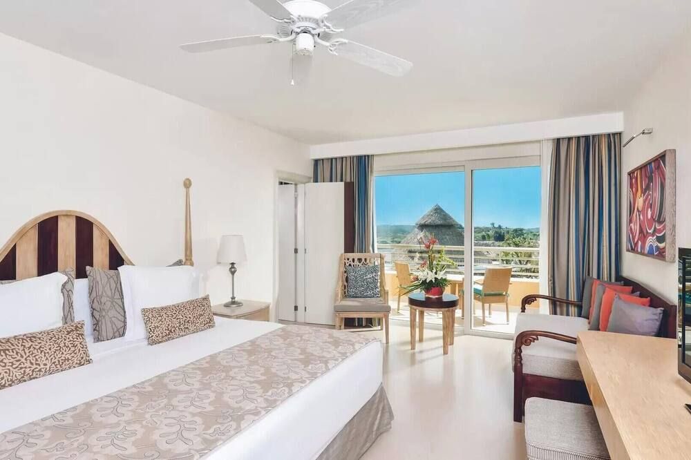 إيبروستار سيليكشن بلايا ميتا شامل جميع الخدمات