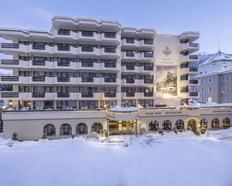 Central Sporthotel Davos - Davos - Building