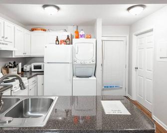 Ballgame Bungalow, Entire 2br/2ba Apt In Clemson - Clemson - Kuchyň