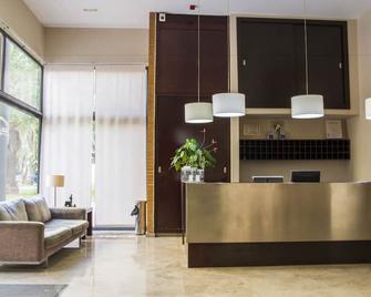 Apartamentos Plaza Picasso - Valencia - Rezeption