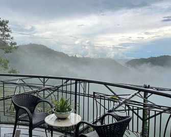 OYO 1173 Sermon On The Mount Retreat Resort - Balamban - Balcón