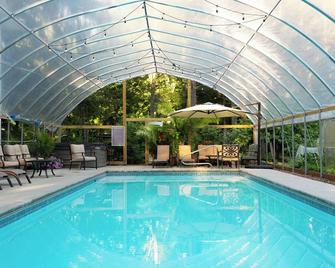 River's Edge on 30 Acres with Kayaks/Pool/Farm/River/Trails/Pets, near Beach - Union Pier - Piscina