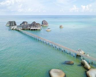 Natuna Dive Resort - Ranai - Piscina