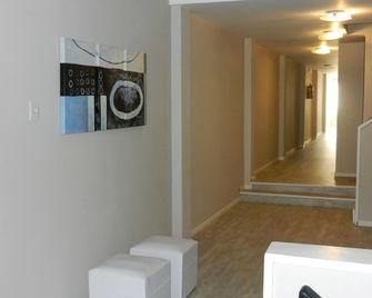 호스탈 라옌트레이 - 푸에르토 마드린 - 복도