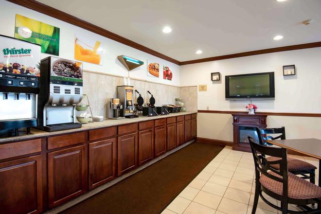 Quality Inn And Suites Quakertown Allentown 87 1 2 1