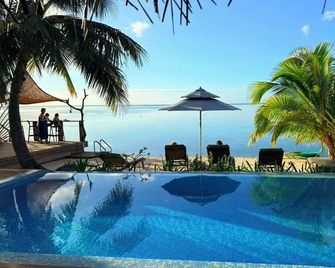 Miri by Lagoon Dream Fully equipped charming house with sea front infinity pool - Temae - Piscina