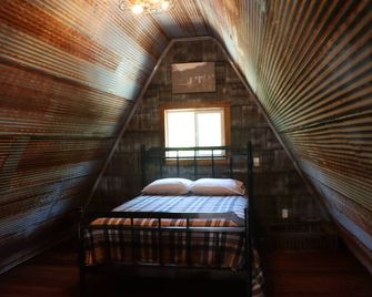 Clydie’s Cabin located at Bennett Springs State Park\n\n\n - Lebanon - Спа