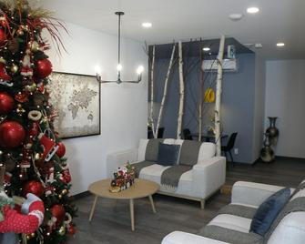 Motel Hotelia - Saint-Ambroise - Living room