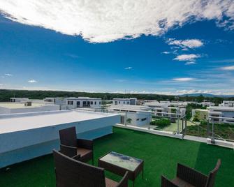 2ja Management Group - Sov Properties - Sosúa - Balkon