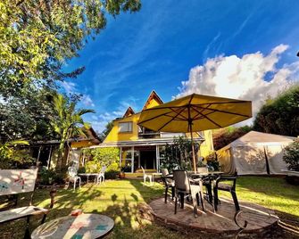 Hotel Casa Iris - Chía - Patio