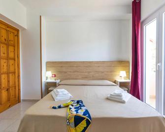 Hotel Calabrisella - Ricadi - Habitación