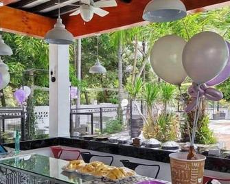 D Sanctum Resort - General Santos - Restaurante