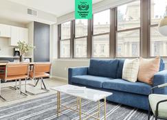 Sonder The Randolph | Two-Bedroom Apartment - Detroit - Wohnzimmer