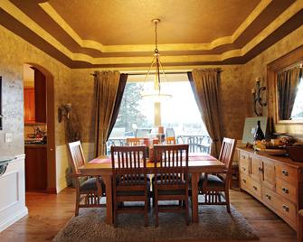 Serenity with a view - Town and Country - Dining room