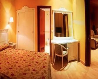 Hotel Acosta Vetonia - Almendralejo - Schlafzimmer