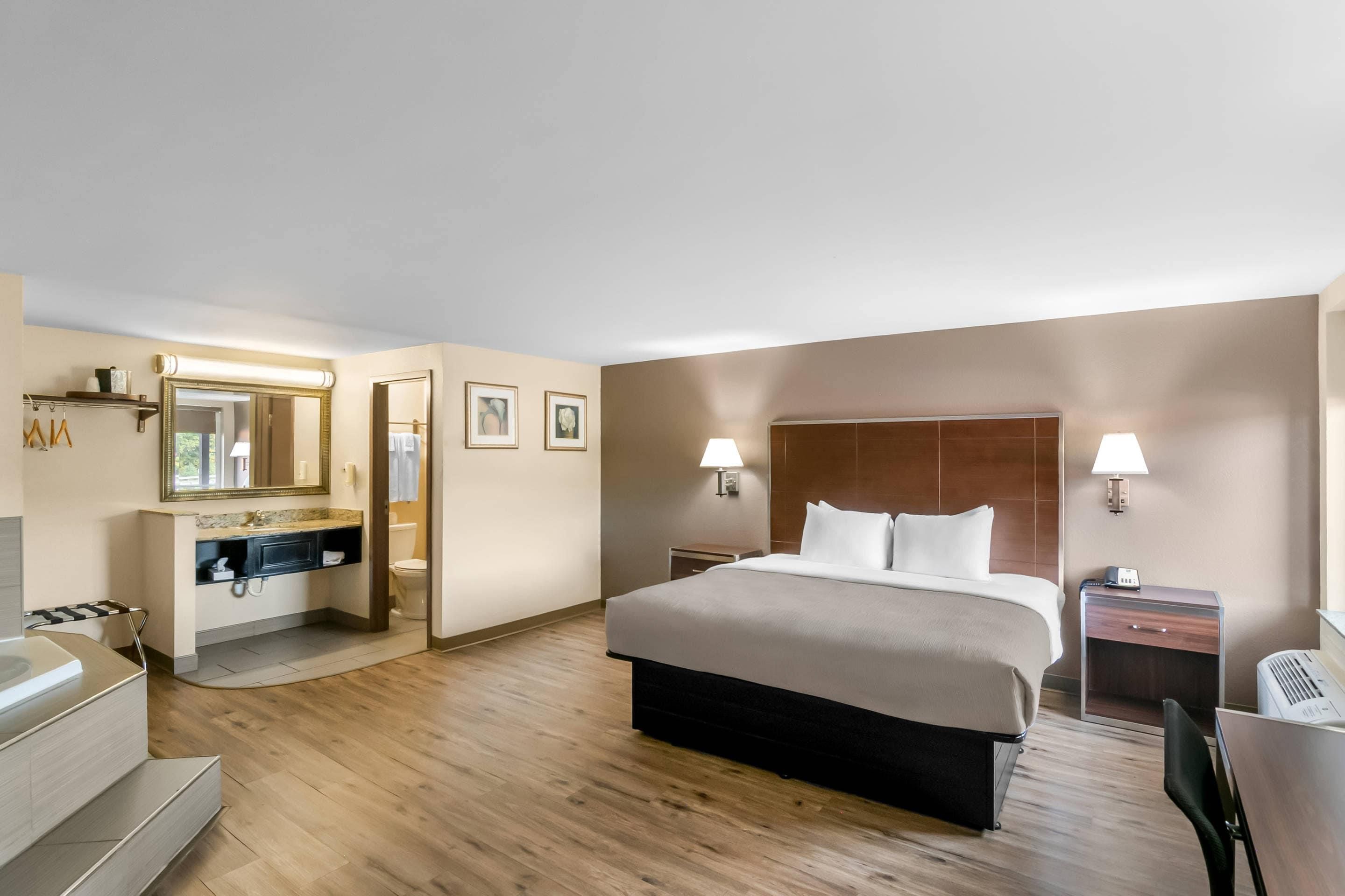 Quality Inn Waterbury East - Waterbury - Camera da letto