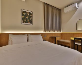 Andong Hotel Coolstay - Andong - Chambre