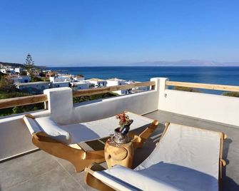 Alsea Seafront Apartments - Agia Pelagia - Balcón