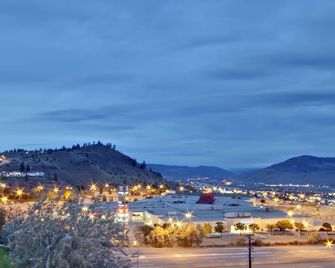 Coast Kamloops Hotel & Conference Centre - Kamloops - Vista del exterior