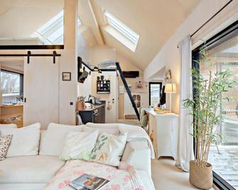 2 Bedroom Lovely Home In Vordingborg - Vordingborg - Living room