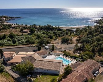 Hôtel San Pieru - Sainte-Lucie-de-Porto-Vecchio - Pool