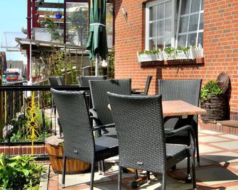 Hotel Up Diek - Carolinensiel - Patio