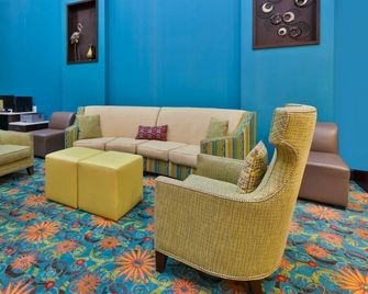 Holiday Inn Express & Suites Southport - Oak Island Area By IHG - Bolivia - Lounge