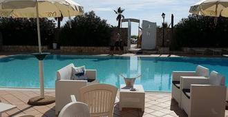 Hotel Club Sabbiadoro - Battipaglia - Pool