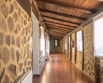 Hotel El Tirol - Puerto de Béjar - Flur