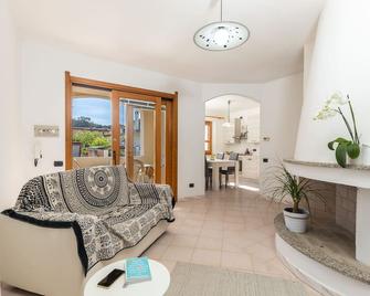 Casa a due passi dal mare - Arbatax - Wohnzimmer