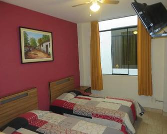 Hostal Hellen Ross - Nazca