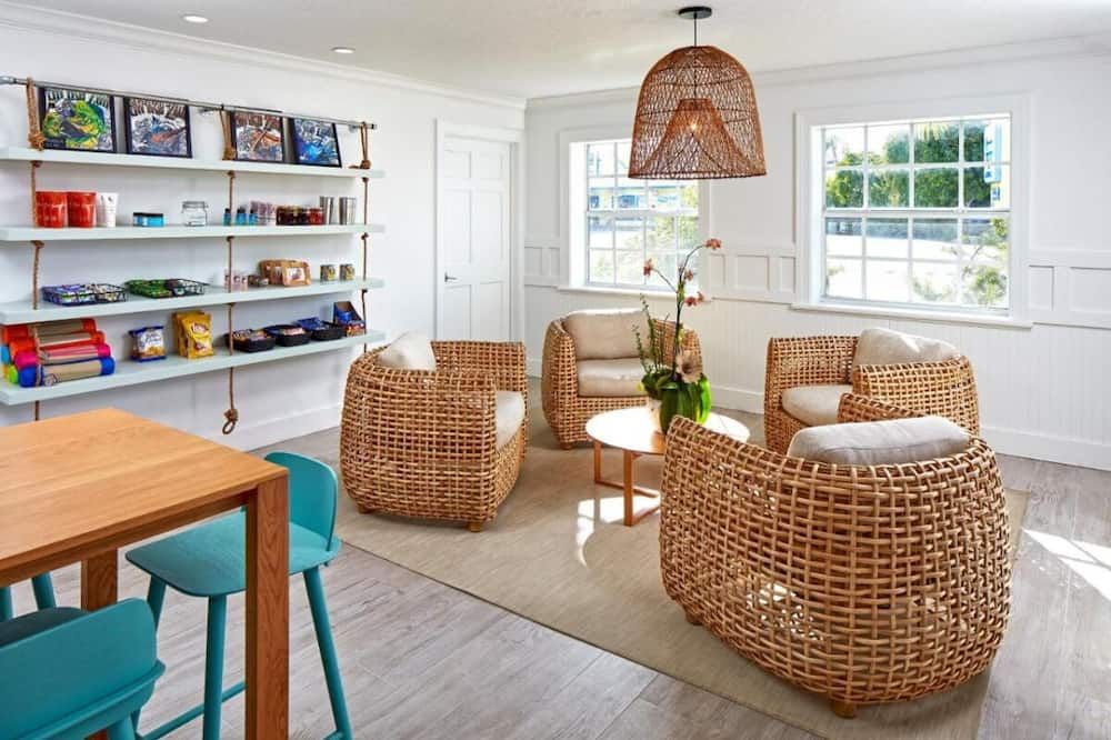 Prime Location! Pet-Friendly Property, Free Parking, Free Breakfast - Islamorada - Salon